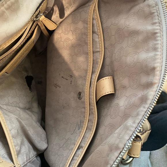 Michael Kors shoulder bag in great condition - Picture 5 of 5